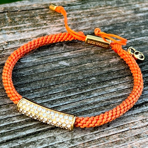 🧡 Michael Kors Macrame Friendship Gold Tone Bracelet - Picture 3 of 13